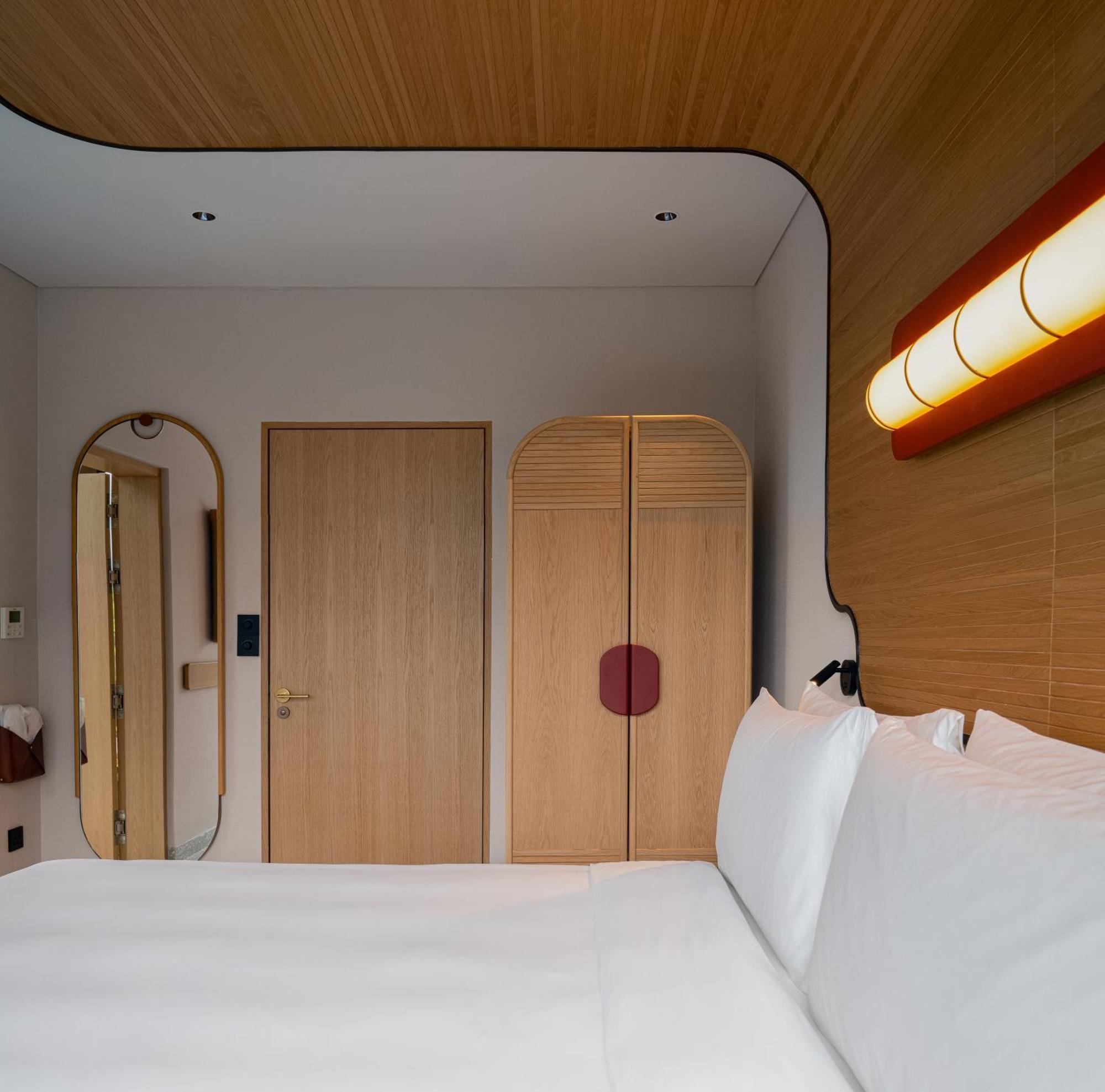 The Standard, Singapura